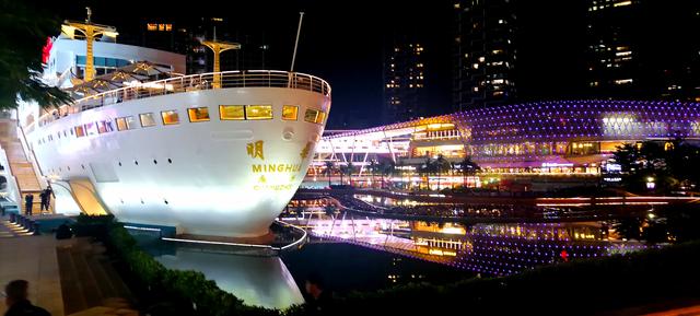 山海缔造的法中双味饕餮盛宴——深圳海上世界幕爵法餐探秘。