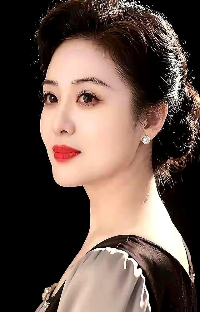 两性关系：让女人“来电”的六个技巧，男人们常用，女人无法抵抗