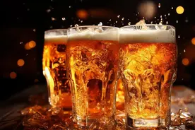 这几种情况下，最好不要喝啤酒，特别是最后一种，可能有生命危险图片