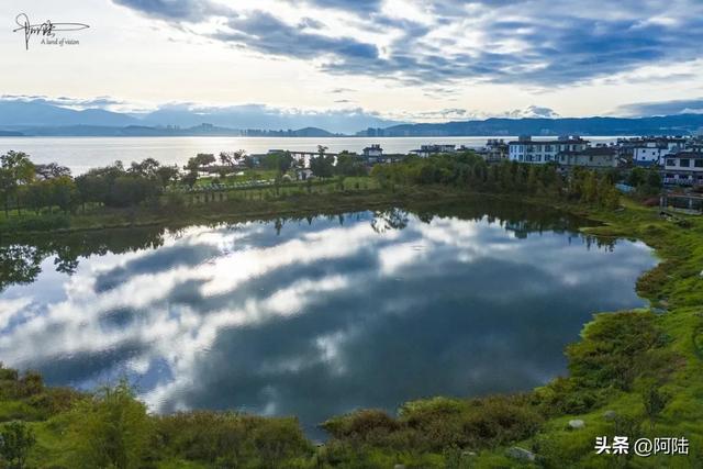 三圣岛是洱海边最没意思的打卡点，风景一般，路况也有点混乱