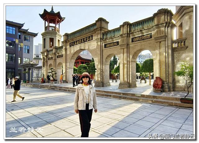 青海西宁市区里的几座清真寺 & 下南关美食街