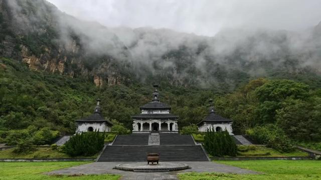 巩义青龙山的秋天美成壁纸，随手一拍都是大片！