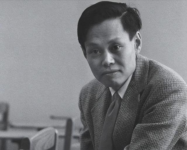 演都不演了！杨振宁去世仅4天	，恶心的一幕出现，结局大快人心