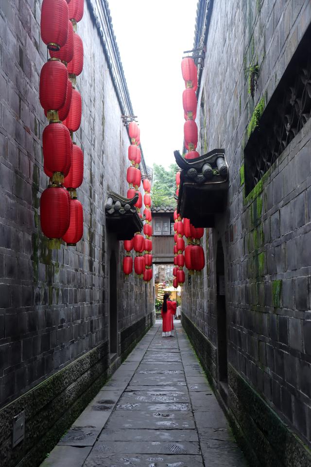 在成都小巧玲珑的锦里遇到个有小巧玲珑心思的小巧玲珑的姑娘