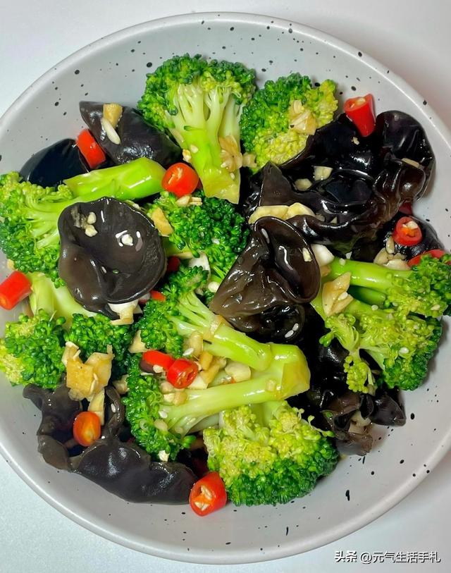 “天然胰岛素”排行榜出炉：洋葱落榜，黄瓜垫底，建议老年人了解