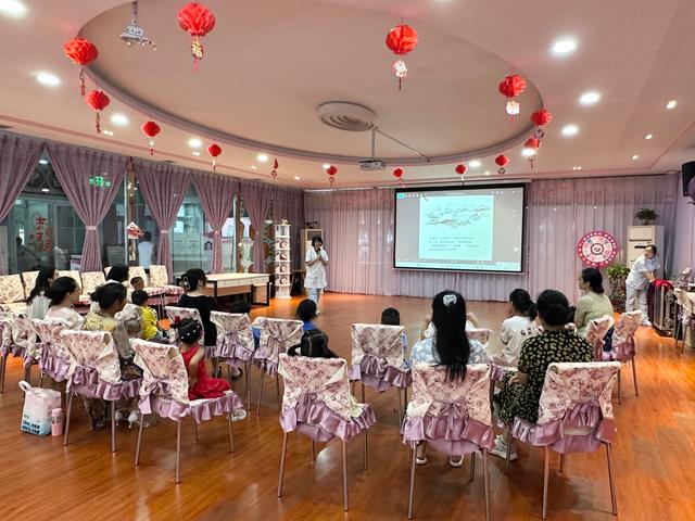 荥阳市妇幼保健院：AI与亲子的沉浸式对话