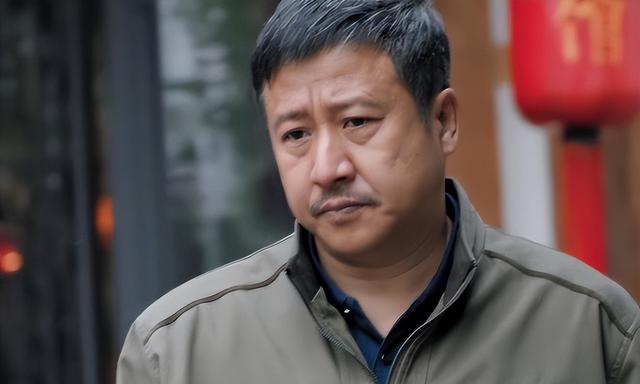 舅舅96年坐牢前买下京城5栋四合院，十年后出狱一看，当场懵了