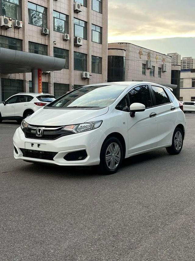 省油又省心！这8款车堪称“油耗克星”，养车成本低到偷笑