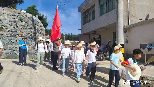 铭记历史 缅怀先烈|红绿生“金” 大别山老区“焕”新景