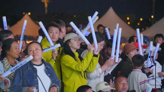 夜幕乐章：街头音乐会奏响幸福旋律——“潮流向北 春城焕新”报业主流媒体看长春青春蝶变系列报道之二