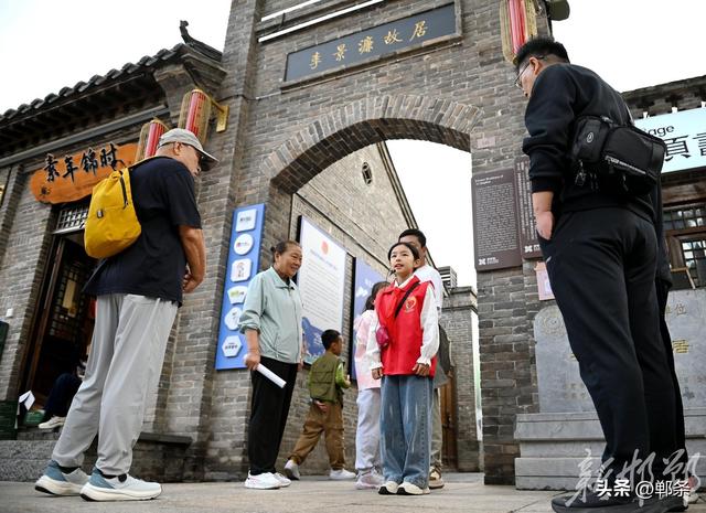 77名红领巾，深情讲家乡