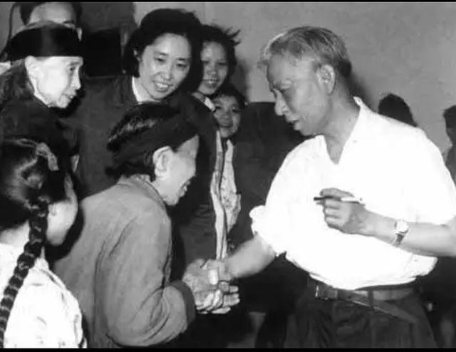 韶山匾额“一字之改”：1961年刘少奇湖南调研，竟藏着伟人的默契