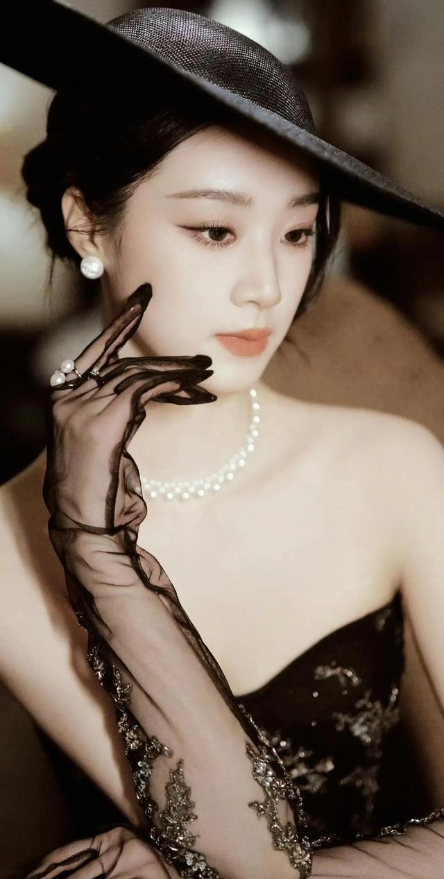 鎏光盛典——王小亿时尚写真大图