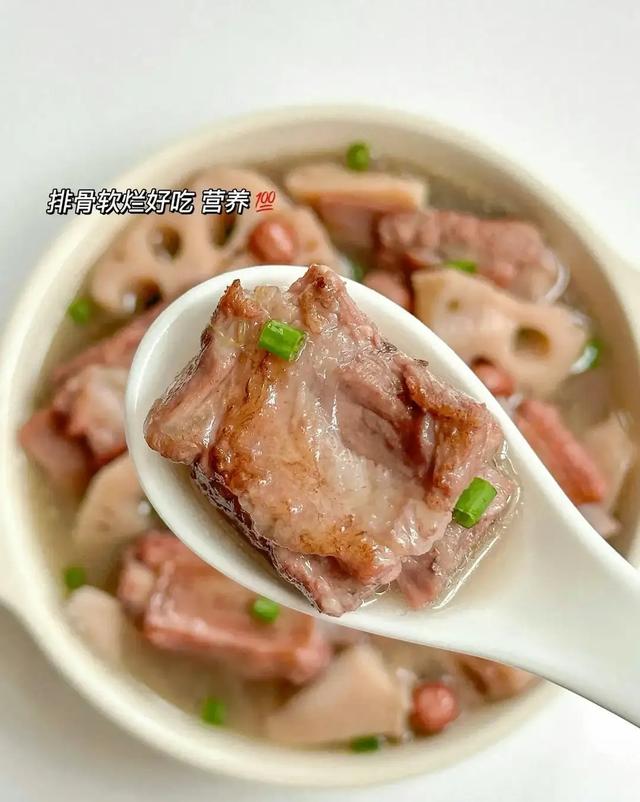 吃一斤它等于吃10只鸡，一降血脂	、二降血糖、三降胆固醇	，要懂吃