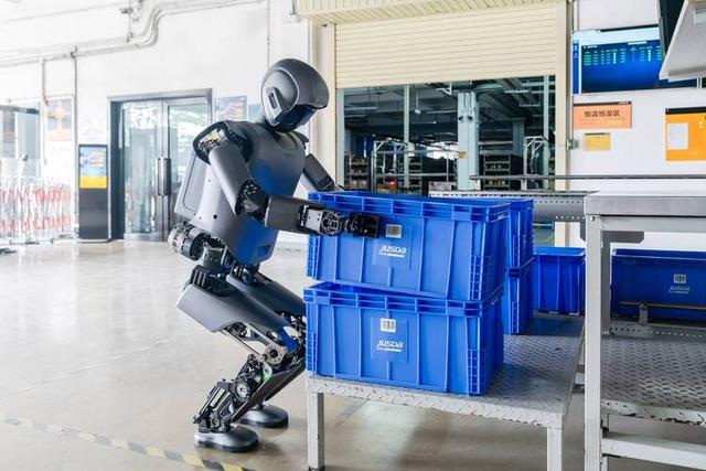 人形机器人价高难普及，啥时降价到亲民，早降早帮工厂补人力