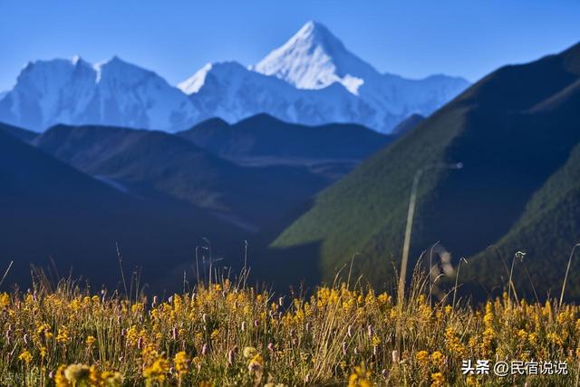 春节里《飞驰人生3》彻底带火甘孜，丁真的家乡那么美。