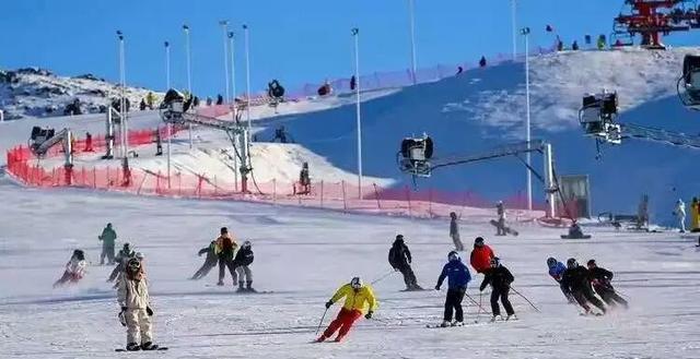 S21阿乌高速开启阿勒泰便捷滑雪新体验​