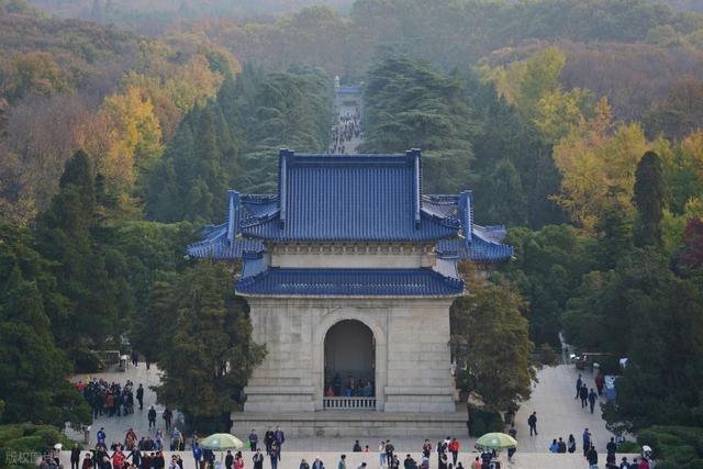 南京最值得去的10个免费景点推荐，不花一分钱玩转金陵城！快码住