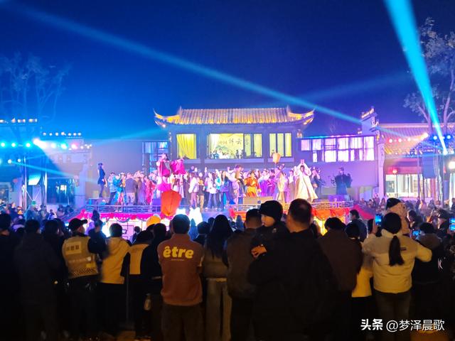 云梦：文化碰撞与音乐狂欢 祥云湾一周年庆典亮点纷呈