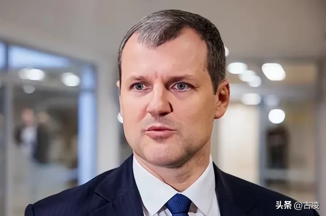 比日本还嚣张！为支持台湾与中国断交后，又要求中国主动低头求和