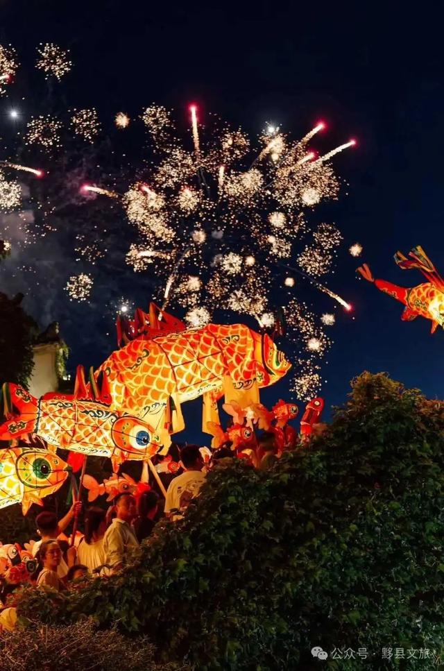 这场“天天见”的非遗夜游，藏着黟县夏夜所有浪漫 | 皖美夏日