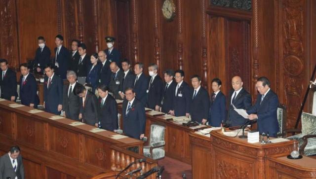 日本政坛巨震！166票封喉 公明党倒戈，高市时代或终结	，中方回应