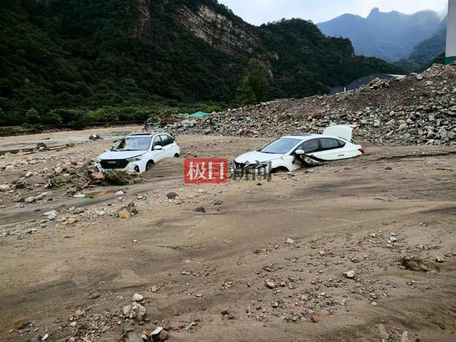 18人承德避暑遭遇山洪凌晨惊险逃生