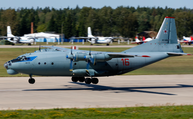 苏联造过的一款飞机，俄罗斯却造不了了！全球只能买中国的仿制品