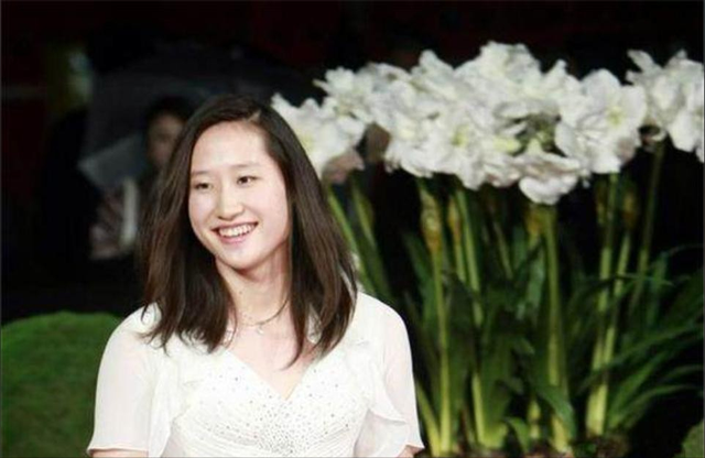 连娶3位徒弟，将奥运冠军变主妇，毁掉队员前途的他能有多离谱？