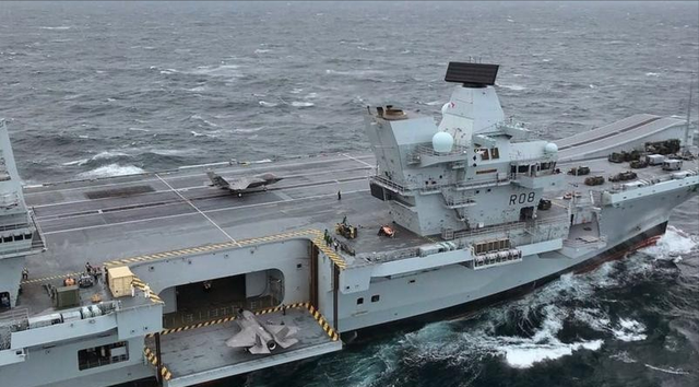 又让张召忠说中了？东拼西凑550亿建的2艘航母，如今彻底成为累赘