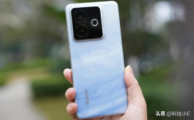 性能旗舰“卷王”，骁龙8至尊版+6500mAH+IP69，国补后不到2500元