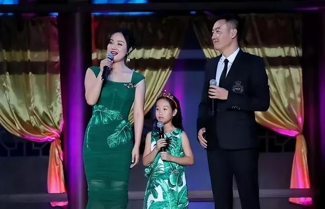 离春节只剩1个月	，52岁辛柏青终于传出喜讯，朱媛媛可以放心了！