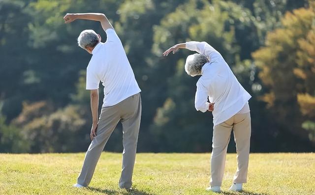 年龄越大越要少锻炼？医生建议：年过60岁，尽量避免5种减寿行为
