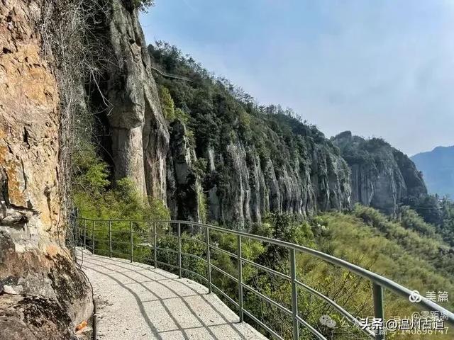 藏于浙江5A景区内有一处“十里铁甲龙”,洞穴众多形态奇特