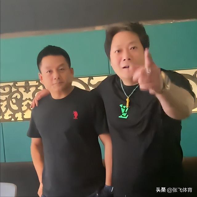 北京肖哥突发去世，年仅45岁，家里原石成堆开大奔	，十几套房出租