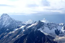 公公坚守二年给瘫痪儿媳按摩，至儿媳身体康复图片