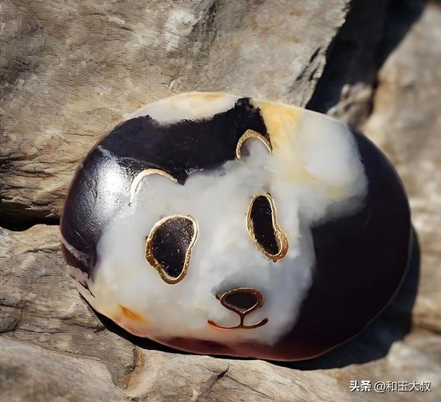 和田玉杀入漫展？现在的传统玉雕太老土，二次元题材一年溢价几倍