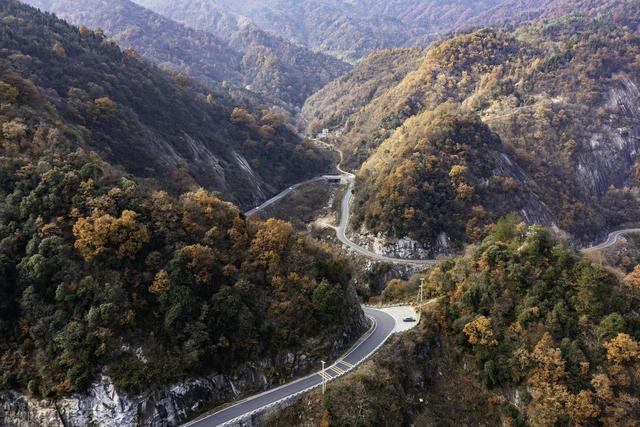 10月-11月，适合去的7个小众赏秋圣地，满山彩林，浓浓秋意