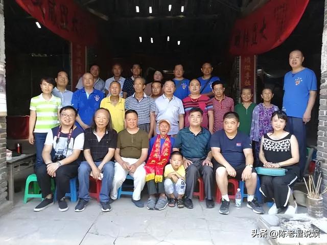 一生报国终得圆满！102岁老兵看完阅兵离世，孙女发声曝更多细节