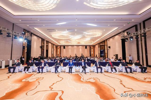 雪国来信已送达西湖！长白山携粉雪秘境赴杭州发出新雪季邀约