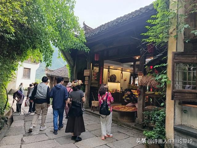 在景区帮别人拍照片是种什么体验？