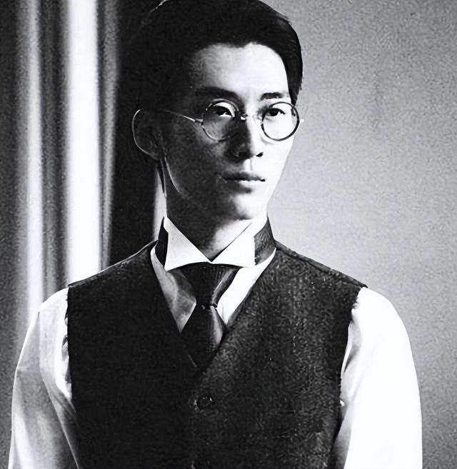 瞿秋白36岁慷慨赴死，建国后毛主席却说：以后少纪念他，这是为何