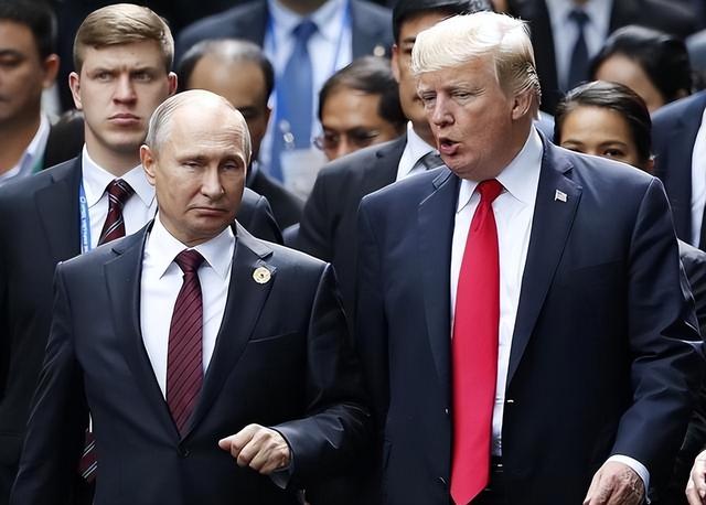 不装了？乌总统令拖中国下水，特朗普准备发动战争，英法德意急了