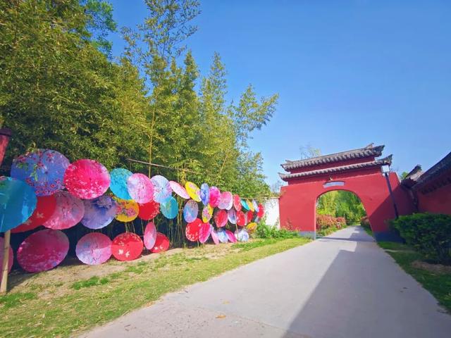 爸妈送我上大学，我带爸妈游许昌