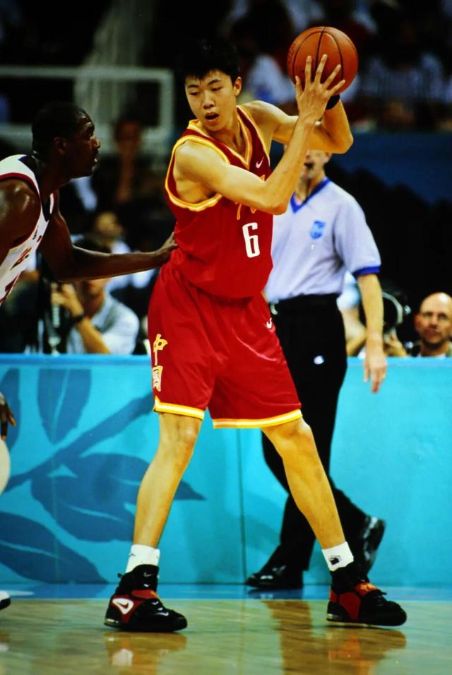 中国篮协：热烈祝贺王治郅