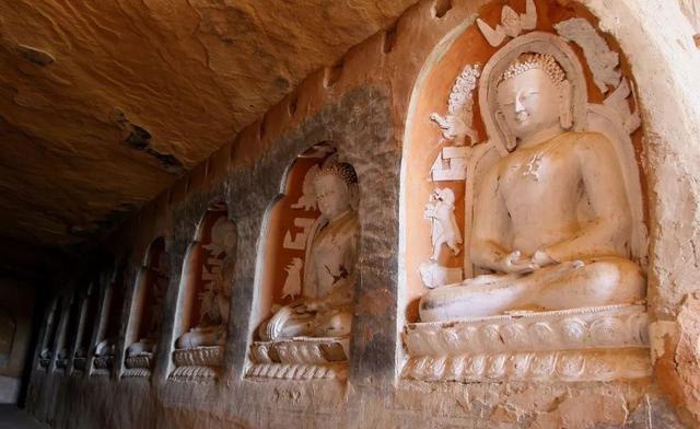 甘肃被隐藏的宝藏小城，几乎浓缩了大西北全部美景，却少有人提起