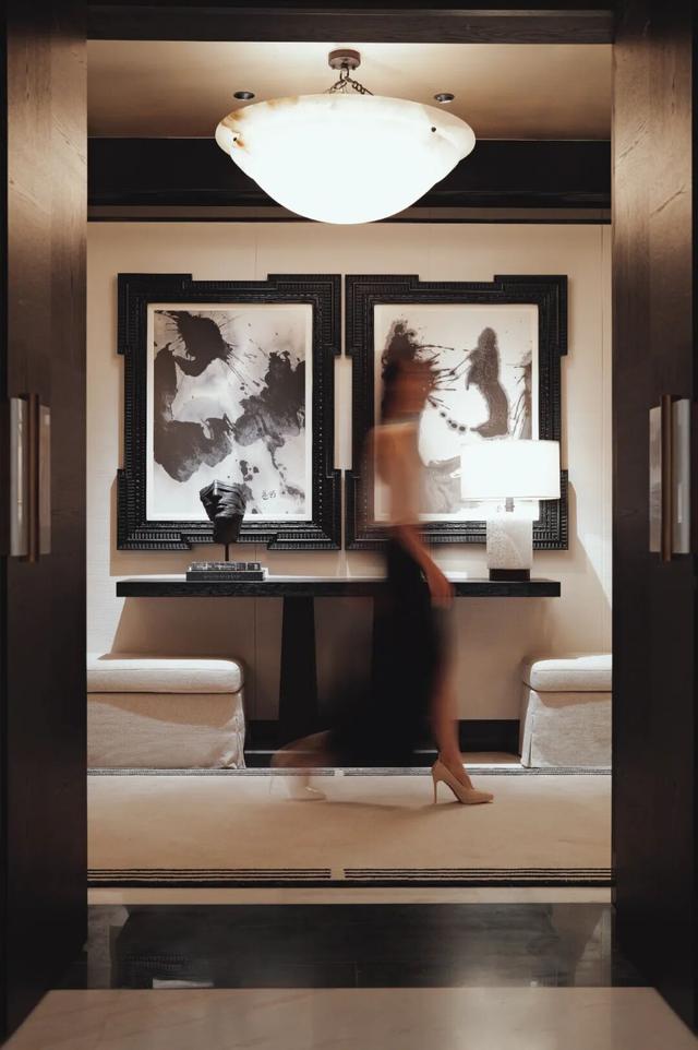 这里，是与世界同频的远见