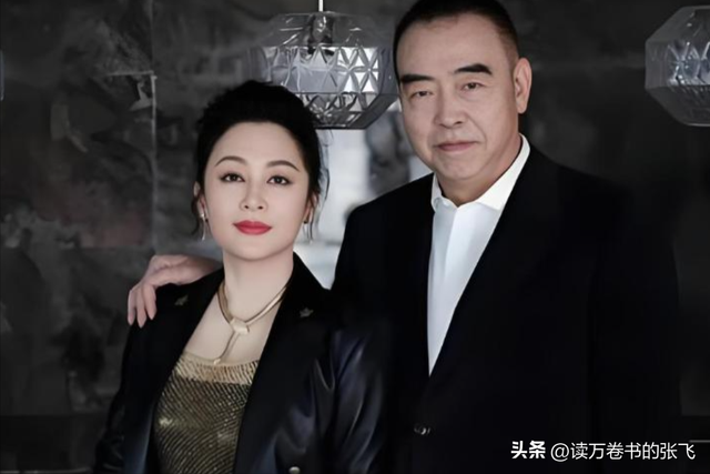 长得太美被导演占为己有，4年后生下大明星儿子，17岁就成男一号