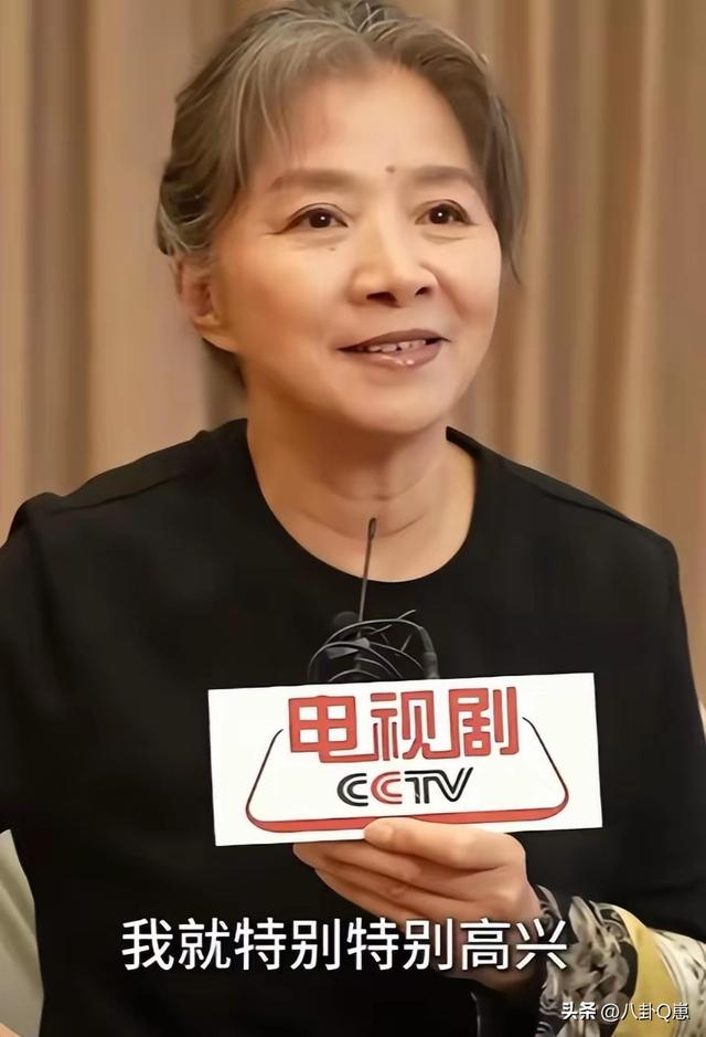 《生万物》庆功宴，江湖地位 人情世故、在杨幂身上体现得淋漓尽致