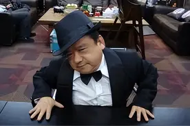 中国第一矮星陈三木：身高1米28却娶过四个老婆，一个比一个漂亮图片